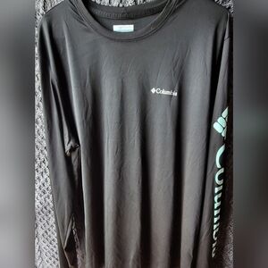 Columbia Large long sleeved black with teal lettering